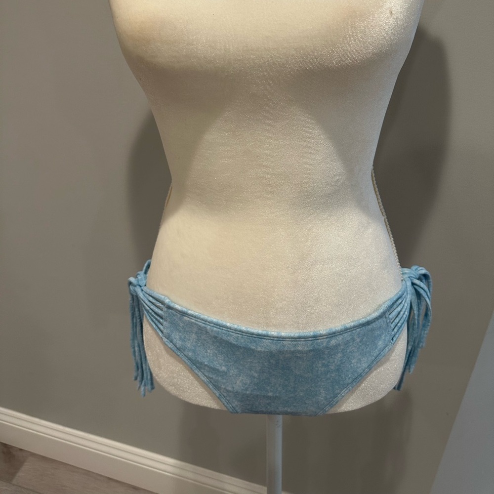 NWOT Aerie Light Blue Bikini Bottom with Side Ties Size Large